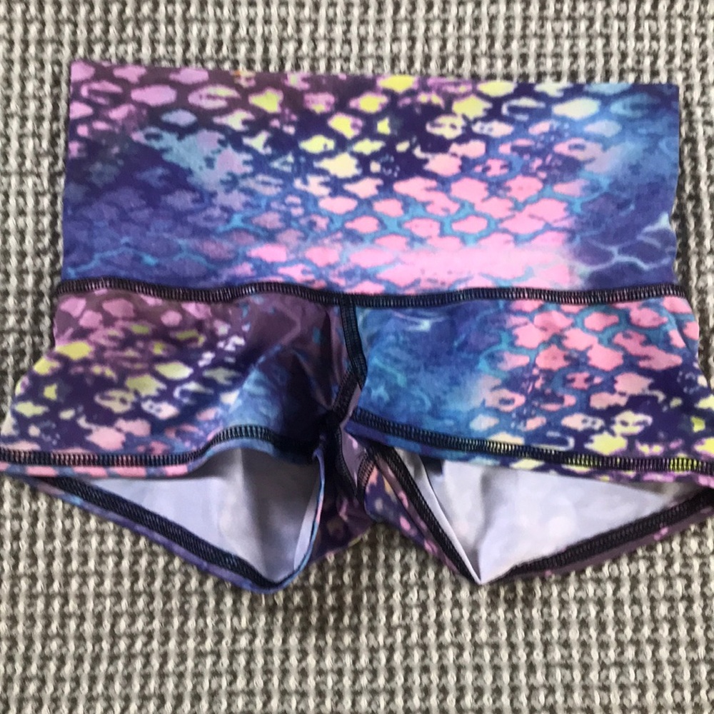 Rare Teeki mermaid print sun shorts